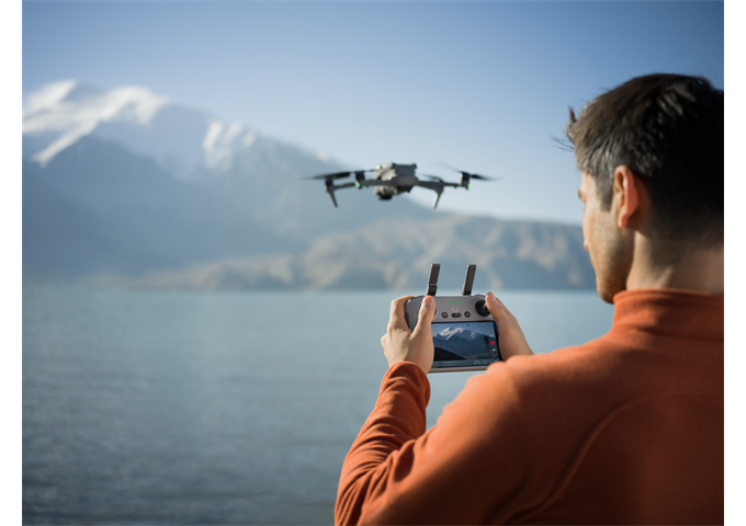 DJI Air 3s Fly More Combo RC 2