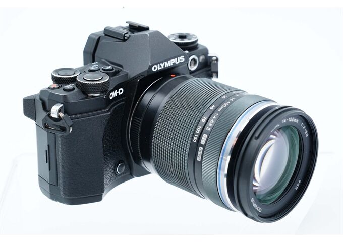 Occasion Olympus OM-D E-M5II mit M.Zuiko 14-150mm, Nr. 4063
