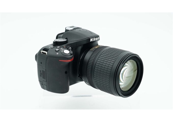 Occasion Nikon D5200 + 18-105mm F3.5-5.6 G ED DX (Nr. 4983)