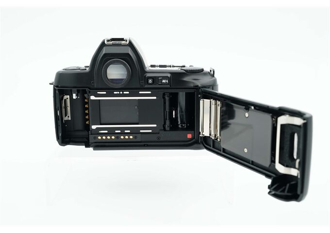 Occasion Nikon F801 mit AF Nikkor 35-70mm F3.3-4.5