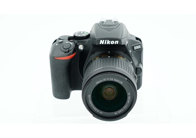 Occasion Nikon D5600 + 18-55mm F3.5-5.6 G DX VR (Nr. 5180)