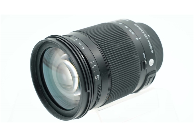 Occasion Sigma 18-300mm F3.5-6.3 DC für Nikon DX (Nr. 5218)