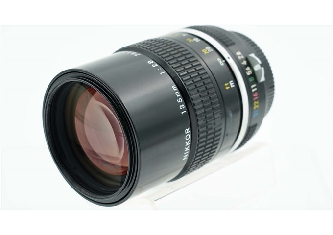 Occasion Nikon Nikkor AI 135mm F2.8 (Nr. 5212)