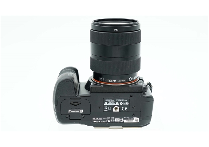 Occasion Sony DSLR-A700 mit 16-105mm F3.5-5.6