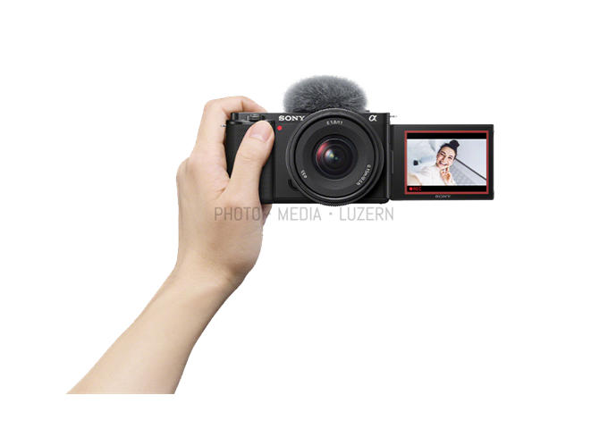 Sony SEL-11 F1.8 G