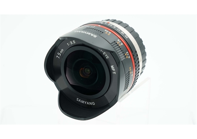 Occasion Samyang 7.5mm F3.5 UMC Fish-Eye MFT (Nr. 3983)