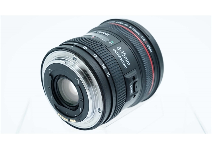 Occasion Canon EF 8-15mm F4.0 L USM Fisheye (Nr. 5313)