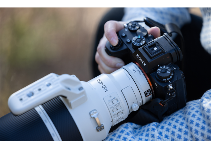 Sony SEL-100400MCW F4.5 OSS