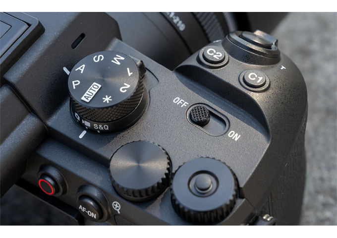 Sony DSC-RX10M5