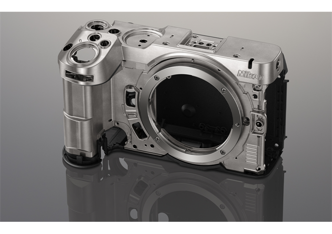 Nikon Z5IIC silber Gehäuse