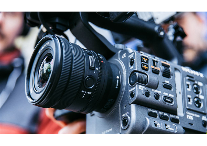 Sony SELP 16-35mm F4 G