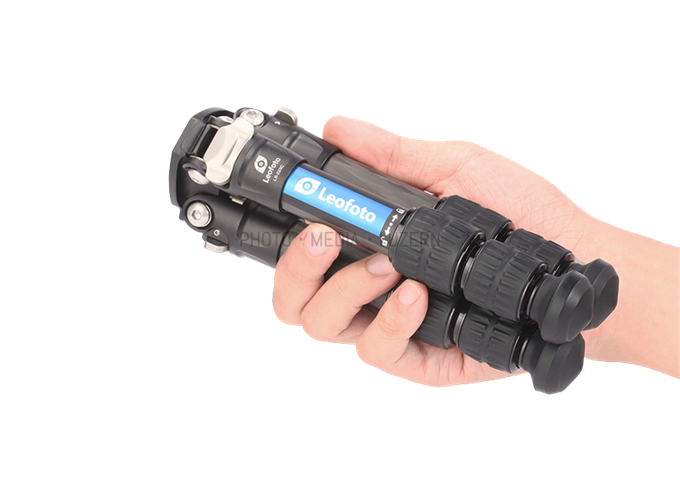 Leofoto LS-223C mit 25mm Kugelk. Ranger Carbon Kleinstativ