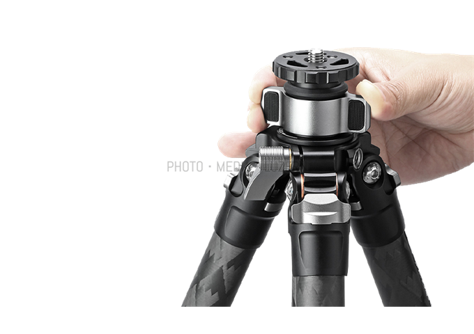 Leofoto LQ-365C mit Kugelkopf 47mm Carbon Stativ