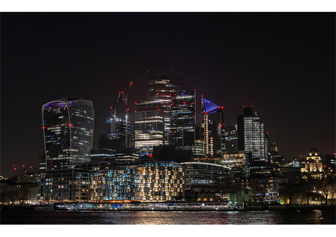 Sony SEL-2450 G F2.8
