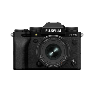 Fujifilm X-T5 + XF 16-50mm