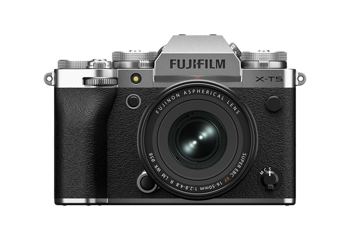 Fujifilm X-T5 + XF 16-50mm