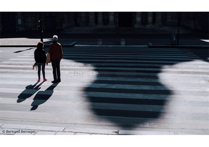 Sony SEL-40 F2.5 G